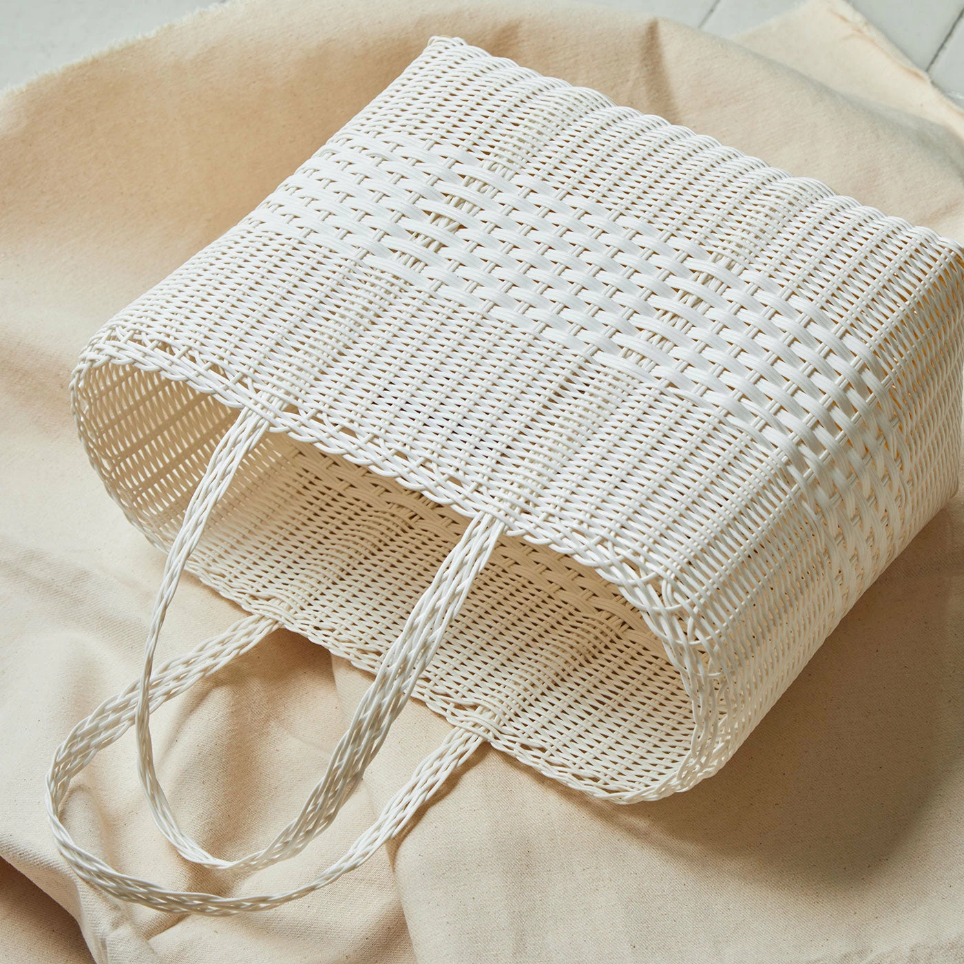 Palorosa | Small Lace Basket - White - Image 2