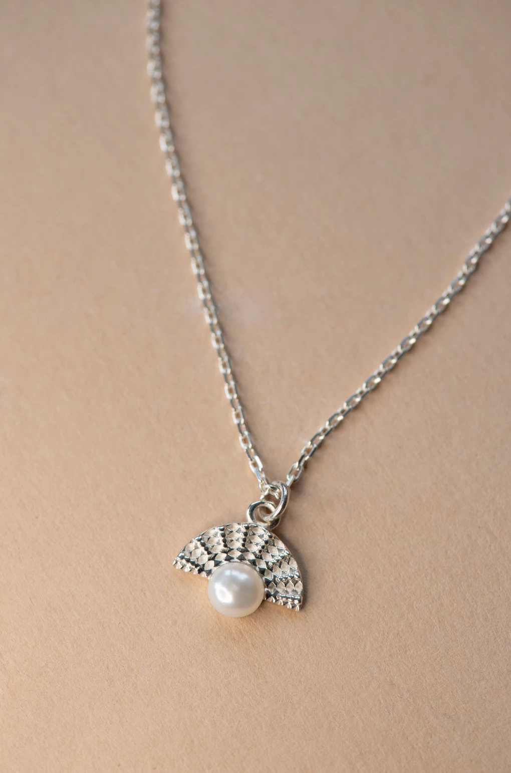 Zoe & Morgan | Calypso Necklace - Sterling Silver With Freshwater Pearl - Image 2
