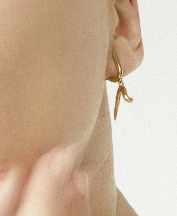 Meadowlark | Sculpture Drop Earrings - Silver - Image 2