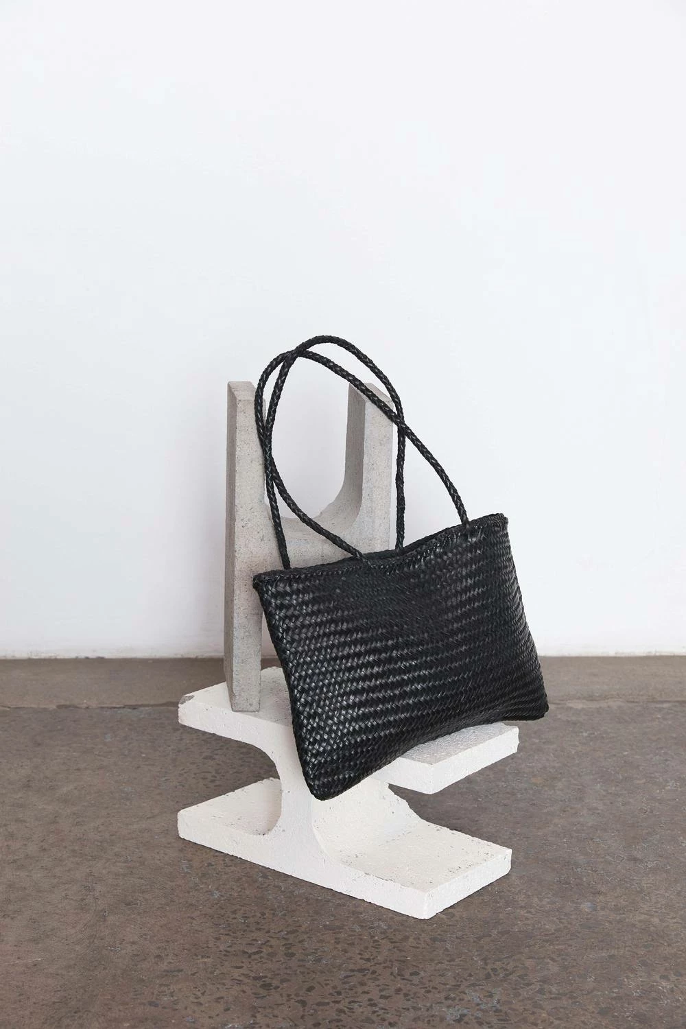 St Agni | Large Bagu Woven Tote - Black - Image 3