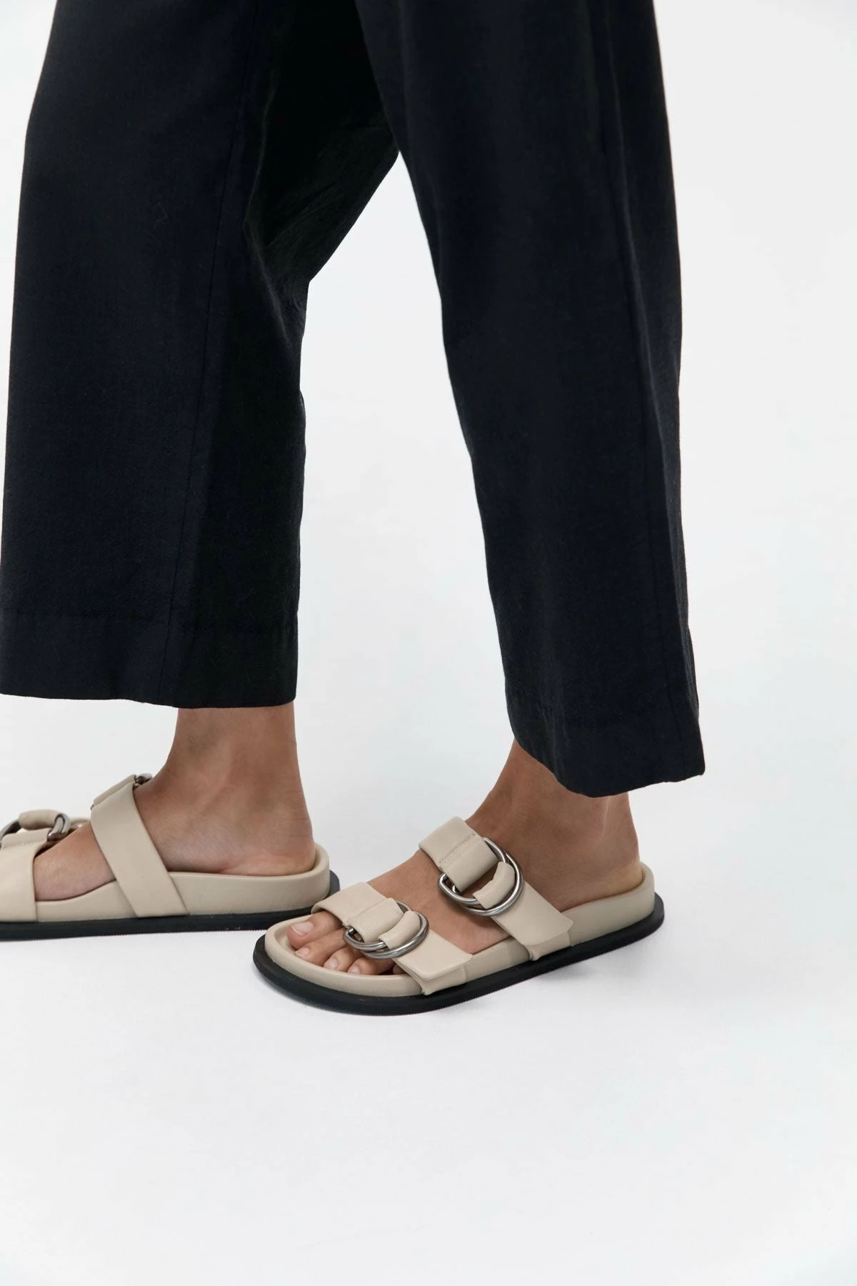 ST AGNI ST. AGNI | Ring Detail Slide - Ecru - Image 3