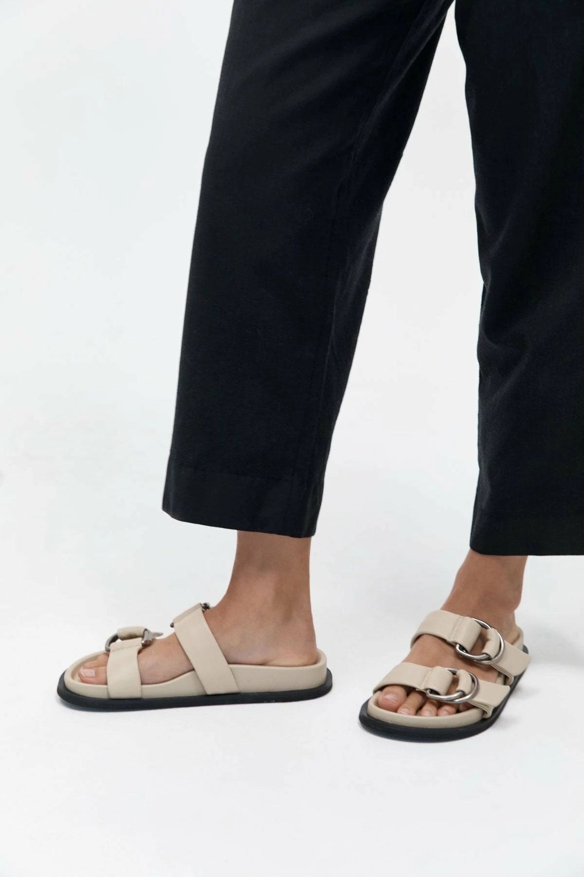 ST AGNI ST. AGNI | Ring Detail Slide - Ecru - Image 2