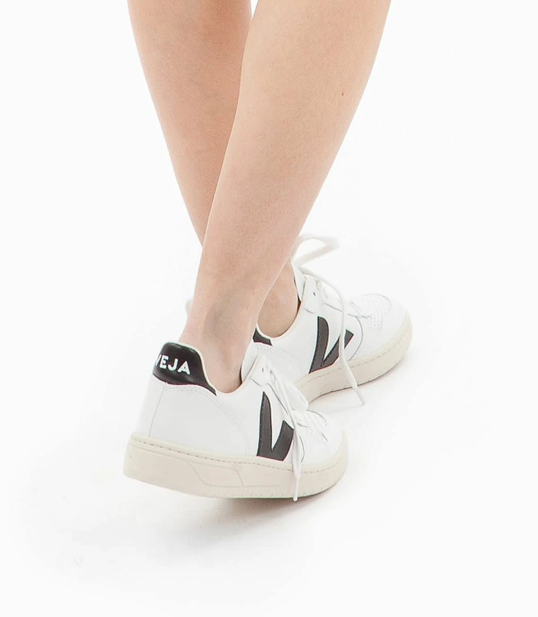 Veja | V-10 Leather Sneakers - Extra White / Black - Image 4